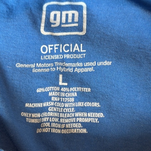 Blue Camaro Graphic Crop Top - Picture 7 of 9